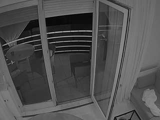 voyeurcam-julmodels-living-7