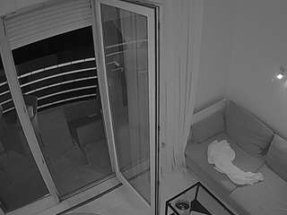 voyeurcam-julmodels-living-7