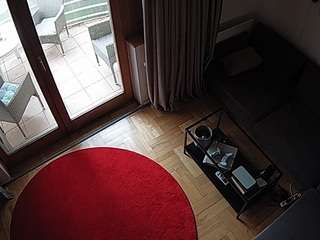 voyeurcam-julmodels-living-7