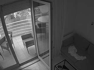 voyeurcam-julmodels-living-7