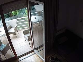 voyeurcam-julmodels-living-7