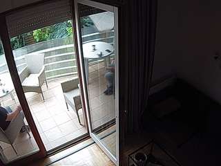 voyeurcam-julmodels-living-7