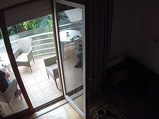 voyeurcam-julmodels-living-7
