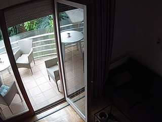 voyeurcam-julmodels-living-7