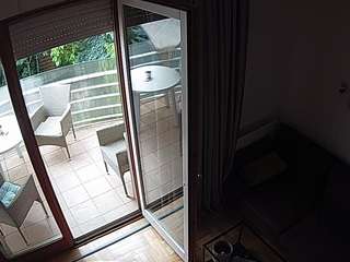 voyeurcam-julmodels-living-7