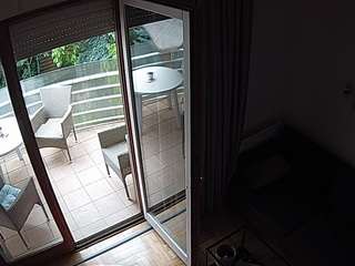 voyeurcam-julmodels-living-7