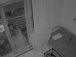 voyeurcam-julmodels-living-7