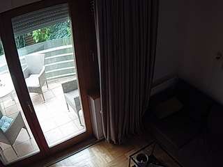 voyeurcam-julmodels-living-7