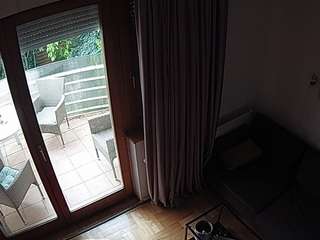 voyeurcam-julmodels-living-7