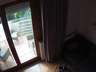 voyeurcam-julmodels-living-7