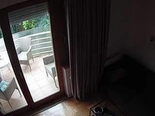 voyeurcam-julmodels-living-7