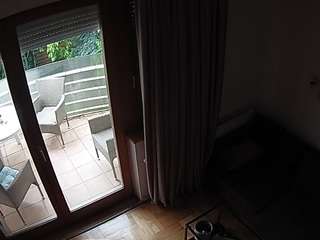 voyeurcam-julmodels-living-7