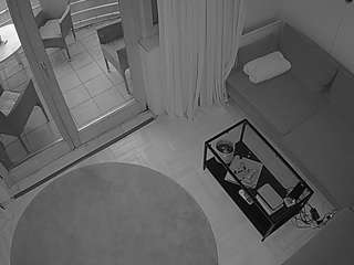 voyeurcam-julmodels-living-7