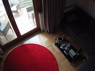 voyeurcam-julmodels-living-7