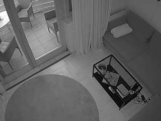 voyeurcam-julmodels-living-7