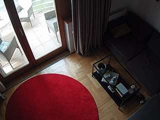voyeurcam-julmodels-living-7
