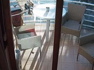 voyeurcam-julmodels-living-7