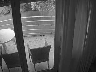 voyeurcam-julmodels-living-7