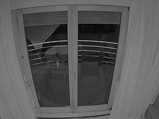 voyeurcam-julmodels-living-7