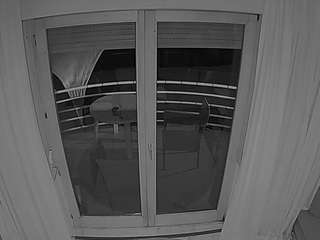 voyeurcam-julmodels-living-7