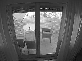 voyeurcam-julmodels-living-7