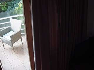voyeurcam-julmodels-living-7