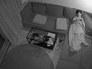 voyeurcam-julmodels-living-7