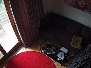 voyeurcam-julmodels-living-7