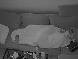 voyeurcam-julmodels-living-7