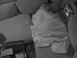 voyeurcam-julmodels-living-7