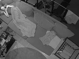voyeurcam-julmodels-living-7