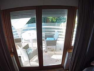 voyeurcam-julmodels-living-7