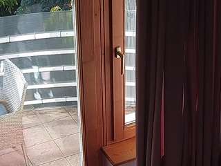 voyeurcam-julmodels-living-7