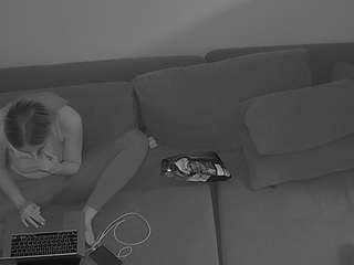 voyeurcam-julmodels-living-7
