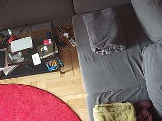 voyeurcam-julmodels-living-7