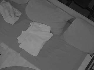 voyeurcam-julmodels-living-7