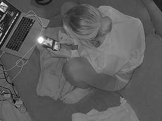 voyeurcam-julmodels-living-7