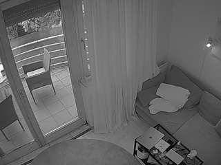 voyeurcam-julmodels-living-7