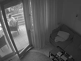 voyeurcam-julmodels-living-7