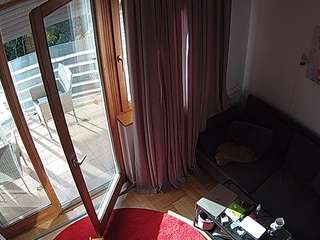 voyeurcam-julmodels-living-7