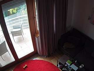 voyeurcam-julmodels-living-7