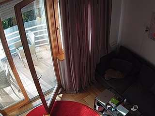 voyeurcam-julmodels-living-7