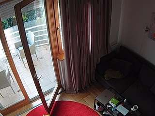 voyeurcam-julmodels-living-7
