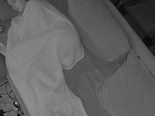 voyeurcam-julmodels-living-7 from camsoda