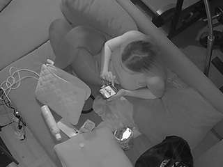 voyeurcam-julmodels-living-7