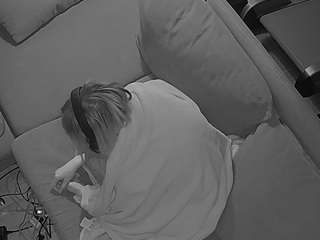 voyeurcam-julmodels-living-7