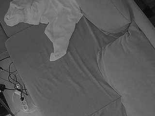 voyeurcam-julmodels-living-7