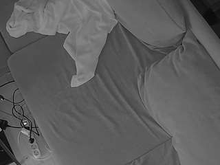 voyeurcam-julmodels-living-7