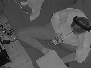 voyeurcam-julmodels-living-7