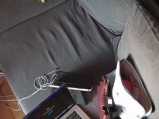 voyeurcam-julmodels-living-7